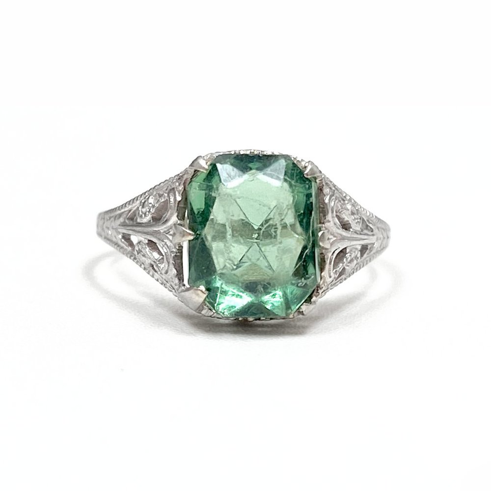 10k Solid White Gold Tiny Genuine Green Rhinestone Estate Pinky Ring (size 3)